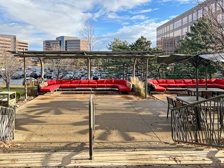 KS, Overland Park - Lighton Tower