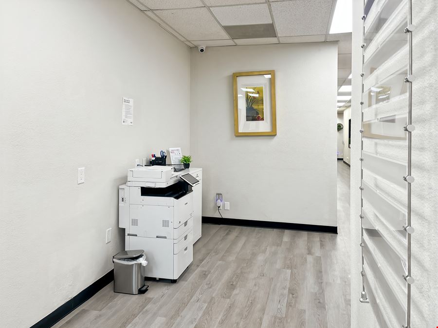 CA, Santa Clarita- Sierra Hwy