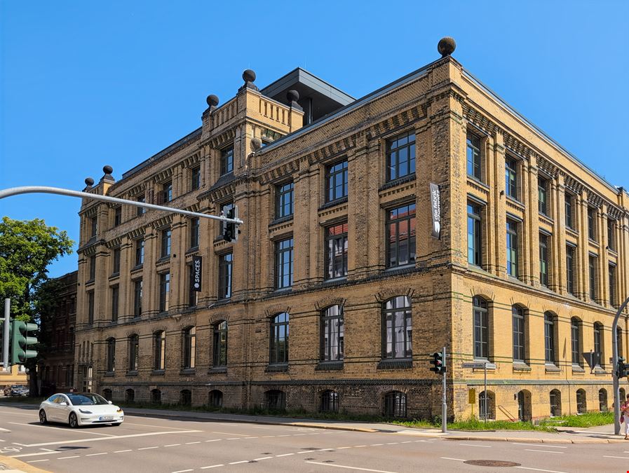 Spaces - Die Fabrik