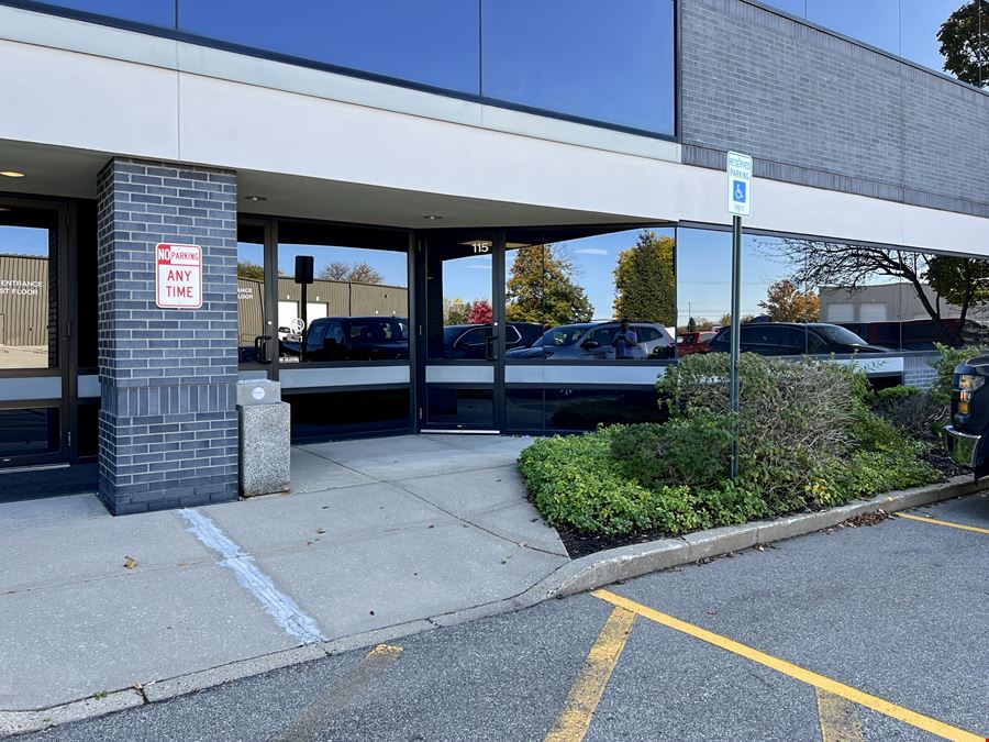 MI, Grand Rapids - Broadmoor Ave