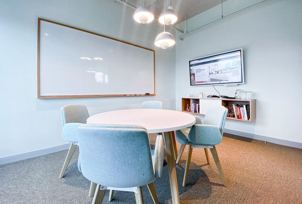 BC, Vancouver - 525 West 8th Avenue