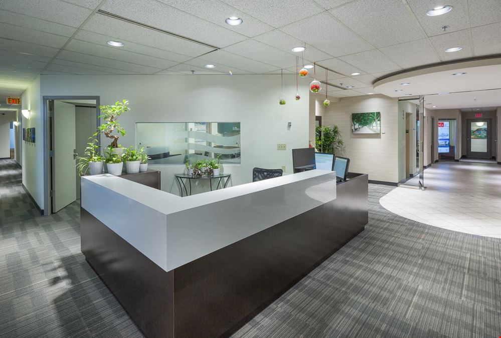 1105-07 Private Office