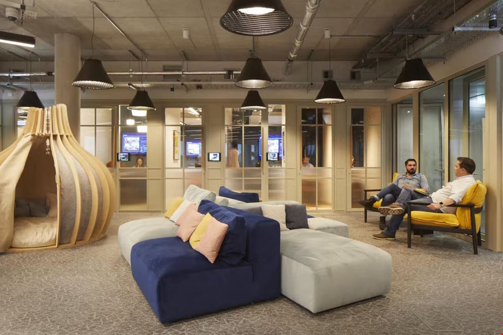 Fora - Southwark - 241 Southwark Bridge Road