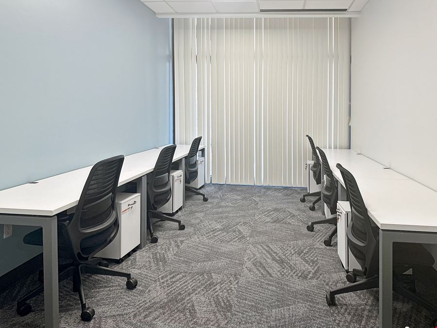 Regus - Alexandria - 211 N Union
