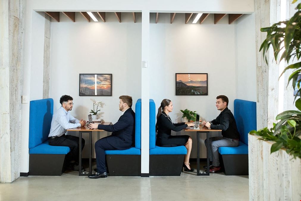 IQ Offices - – 150 King Street West