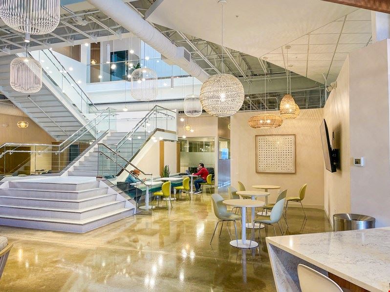 Signature WorkSpace - Wiregrass