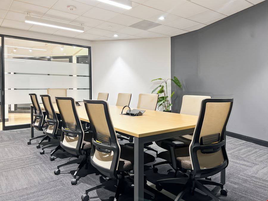 Regus - Dallas - 3232 McKinney Ave