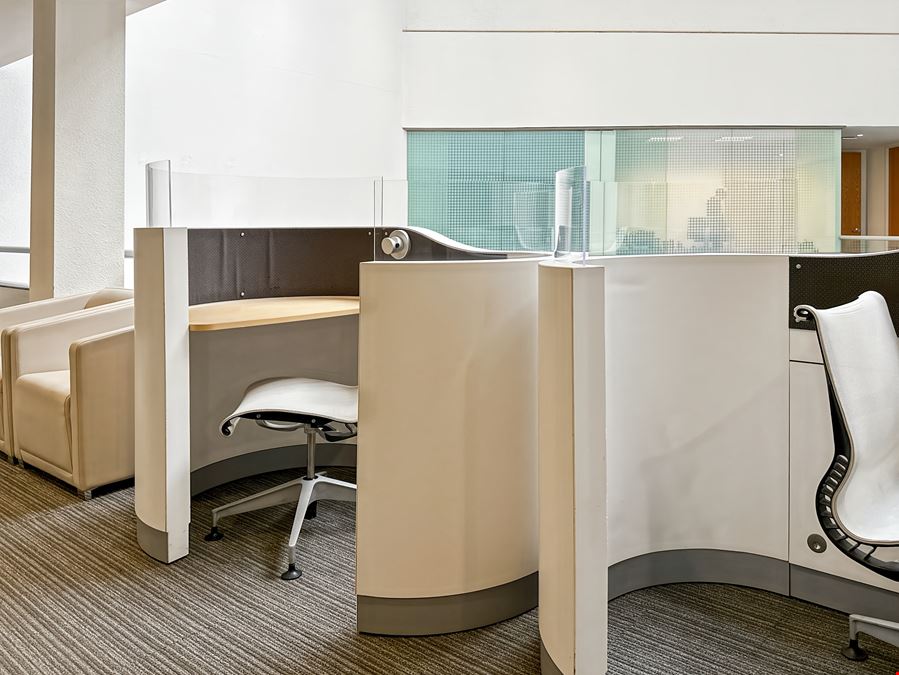 Chicago West Loop 200 S Wacker