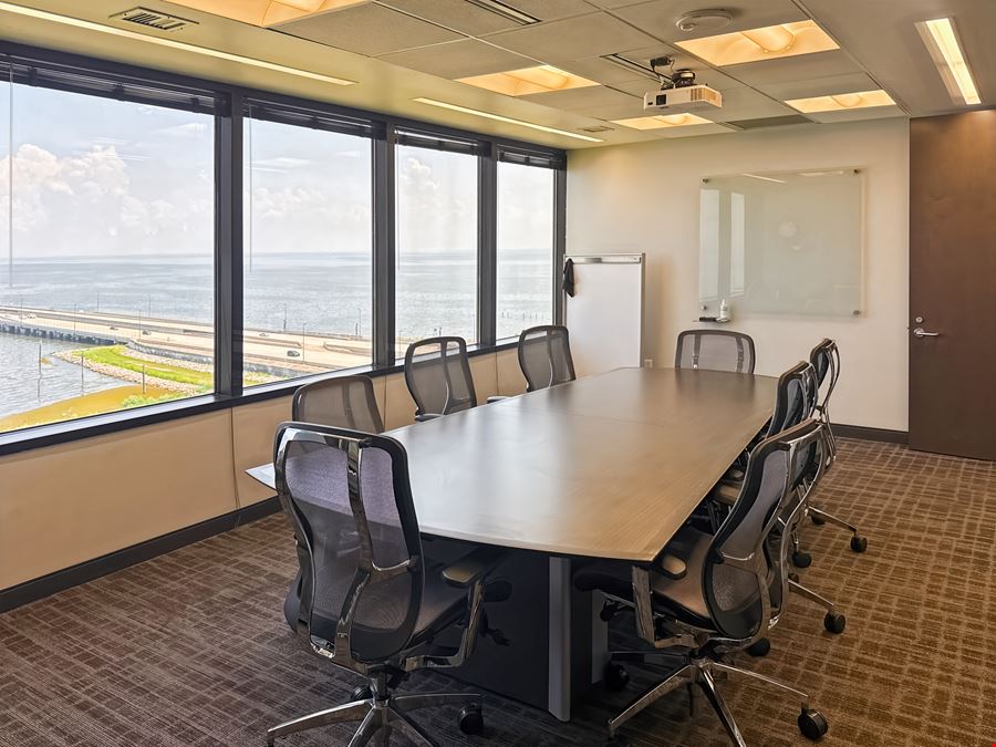 LA, New Orleans - Metairie - One Lakeway