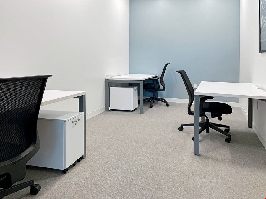 NC, Raleigh - Spaces Crabtree Terrace