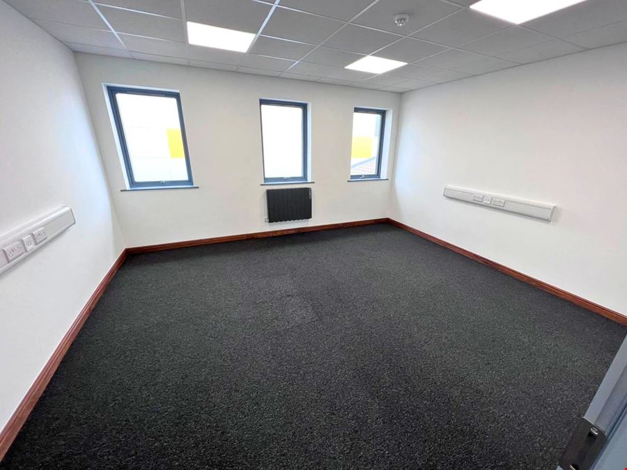 Storage Giant - Stoke-on-Trent