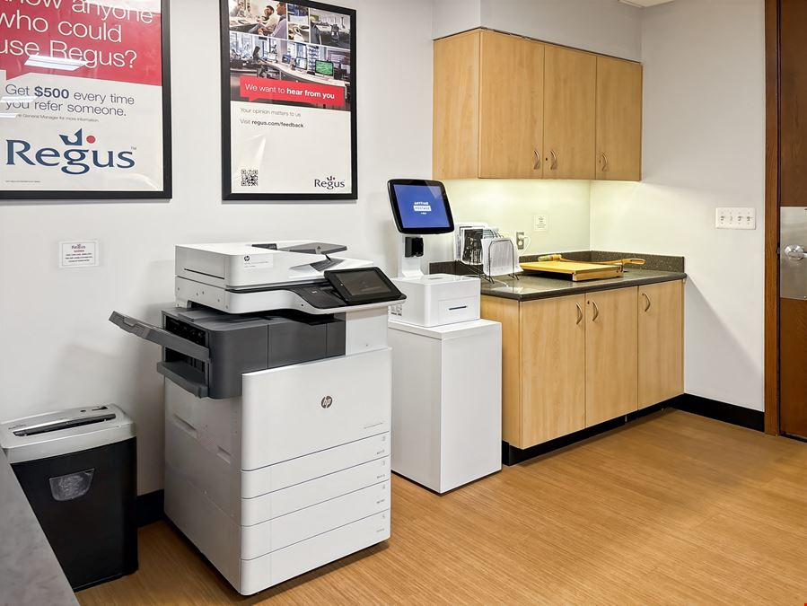 MI, Troy - Troy Liberty Center