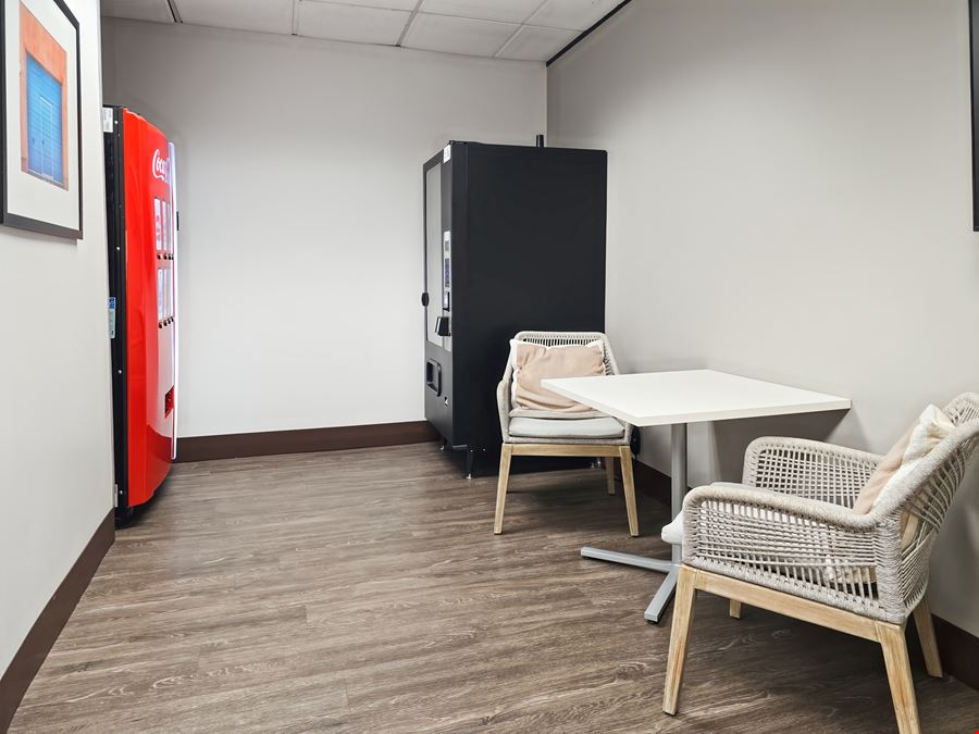 TX, Addison - The Madison