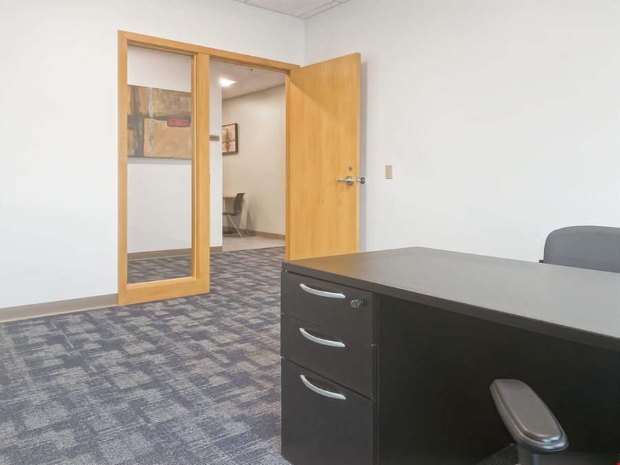 Regus - Madison - Heartland Trl
