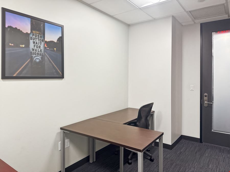 LA, New Orleans - Place St. Charles