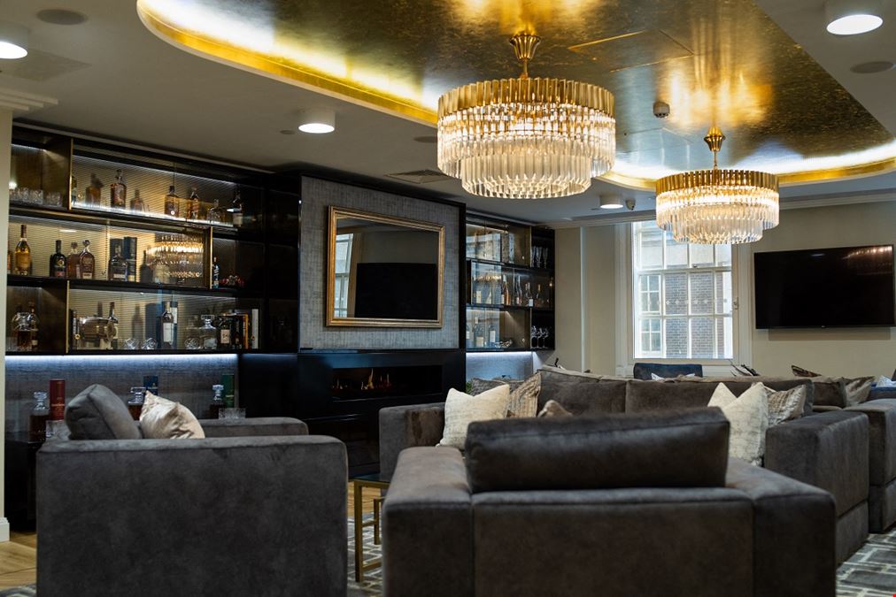 One Avenue Group - North Row