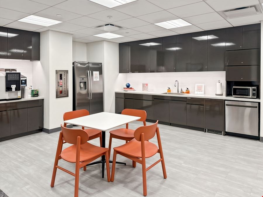 Spaces - New York - 14 Penn Plaza 225 West 34th Street