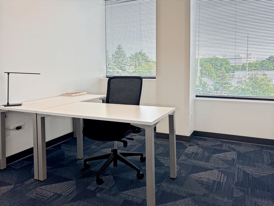 IL, Naperville - Wall St