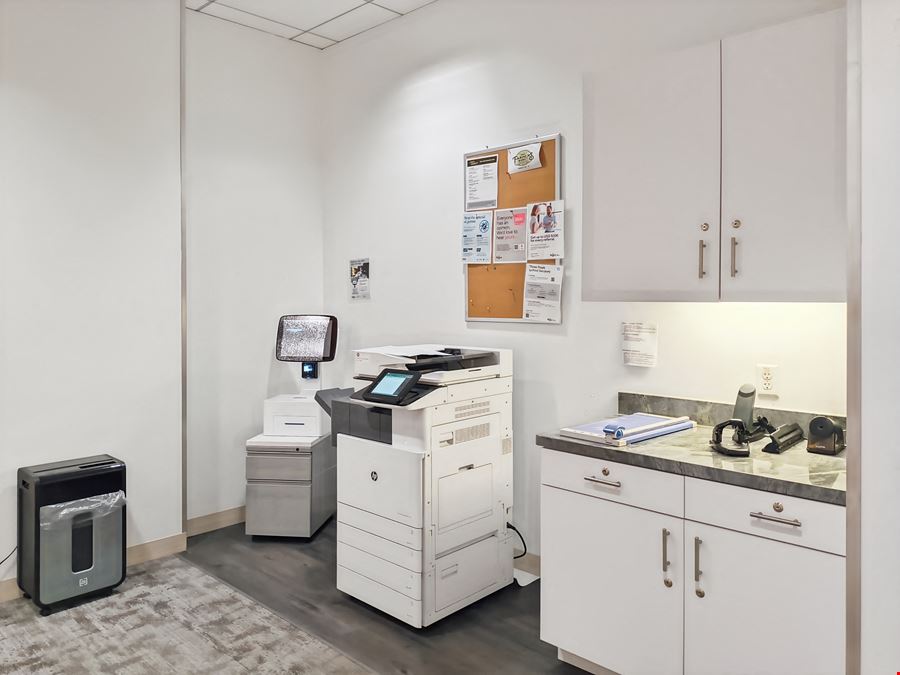 Regus - Plano - Shops at Legacy