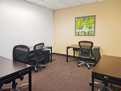 Regus - Fayetteville - Main Street Office Center