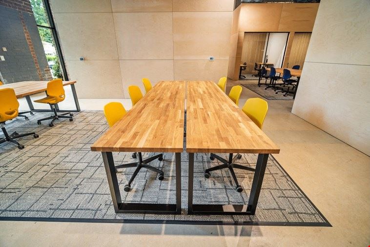 Dedicated Desk 10
