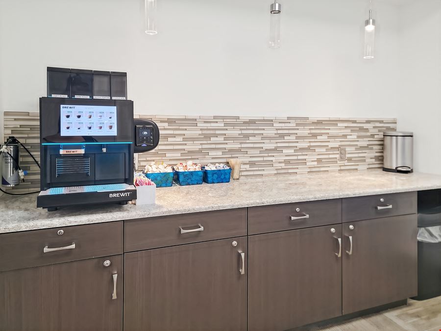 WI, West Allis - W Lincoln Ave