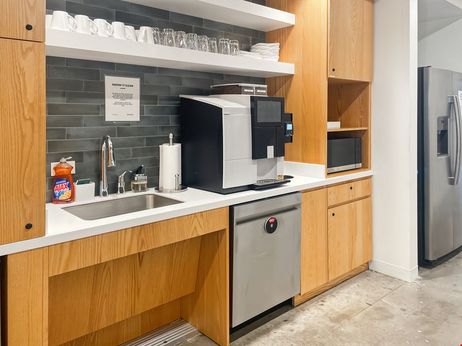 TX, Houston - Spaces Downtown Greenstreet