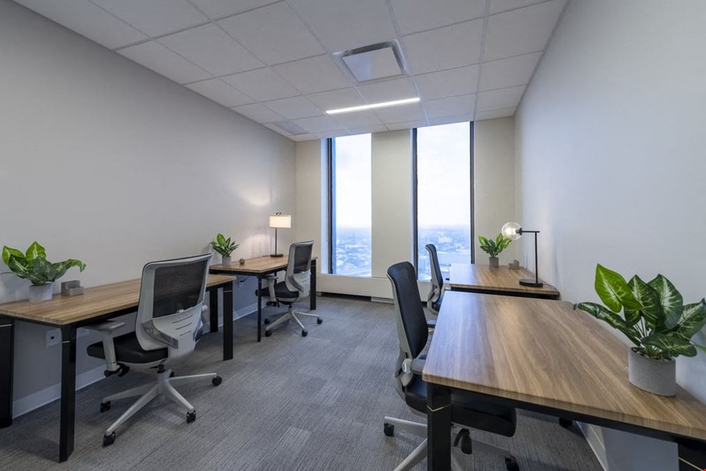 3 Desk Team Room 2447