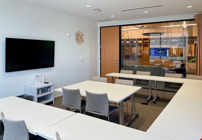 NC, Raleigh - Spaces Crabtree Terrace