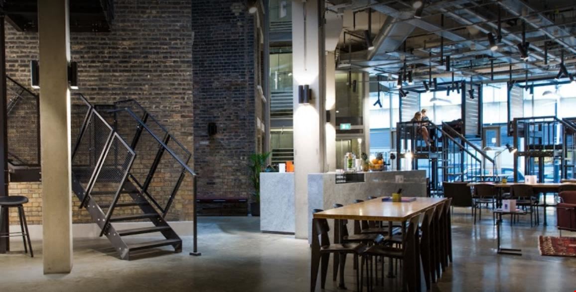 Fora - The Stanley Building