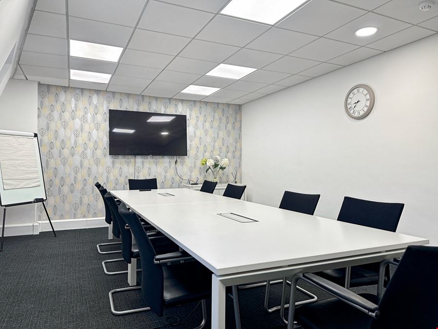 Regus - Cloth Market