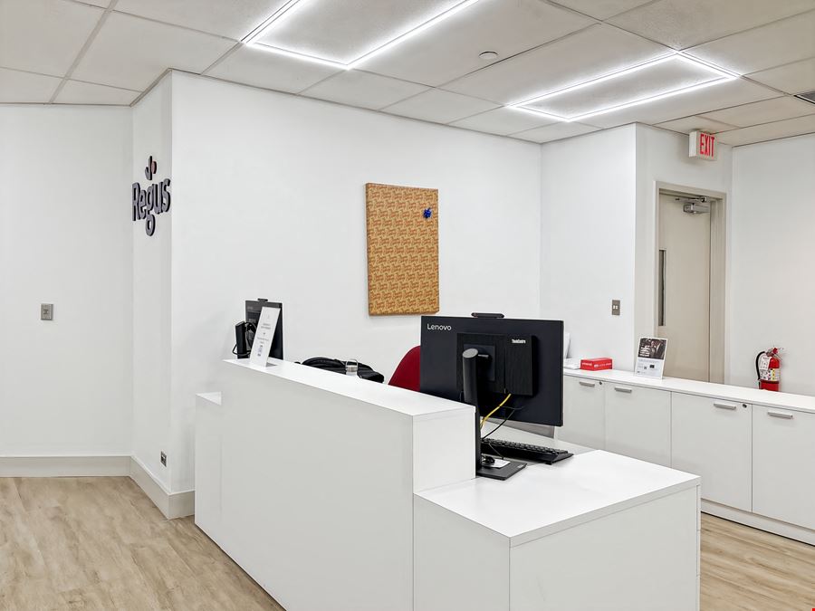 Regus - Hampton - Frontage Rd