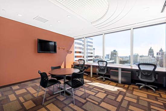 One Riverwalk Place