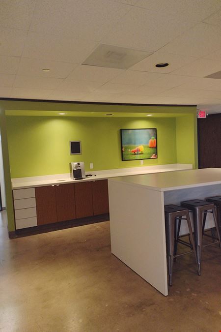 7322-7324 Southwest Freeway