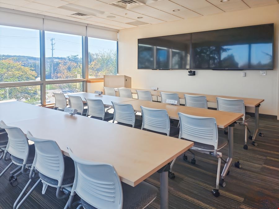 PA, Malvern - Valley Stream Pkwy