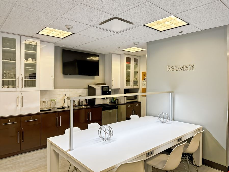 Regus - Downers Grove - Executive Towers West