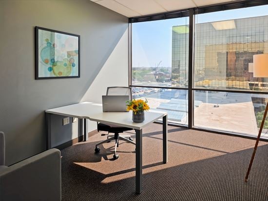 TX, Dallas - Mockingbird Towers