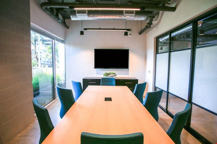 8 Person Meeting Room