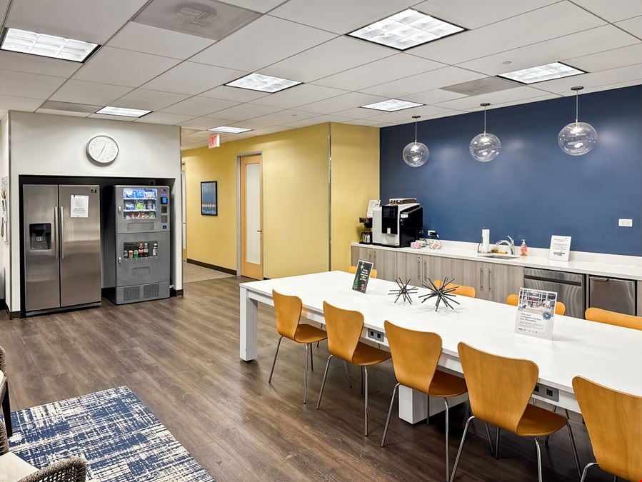 Regus - Park Ridge - Plaza