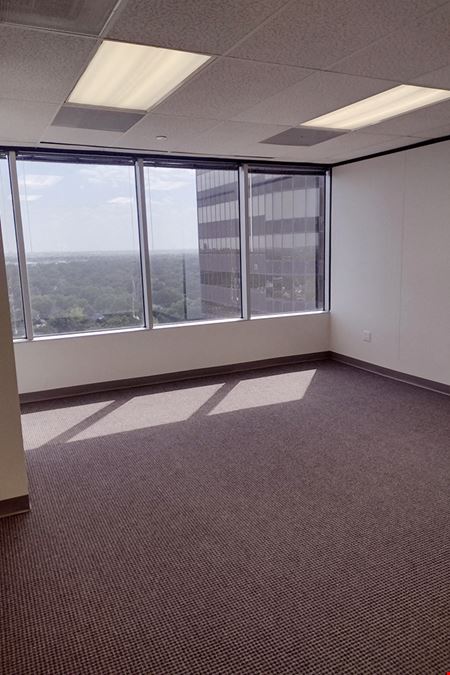 7322-7324 Southwest Freeway