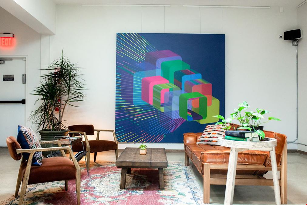 Unità Club Manhattan Beach