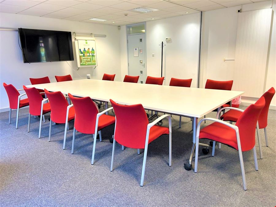 Basepoint - Holmethorpe Avenue
