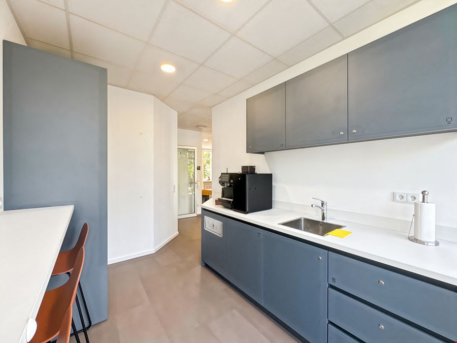 Regus - Röslerstraße