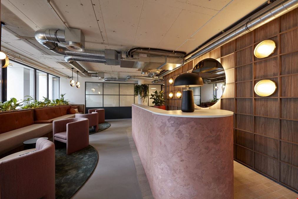 Clockwise - The Hague