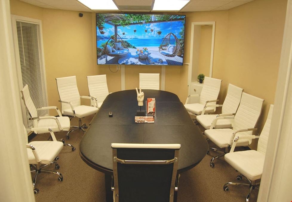 Private Conference / Suite Room #204 for 10 People