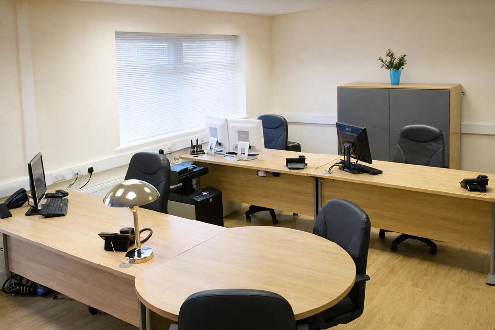 Storage Giant - Leeway Court