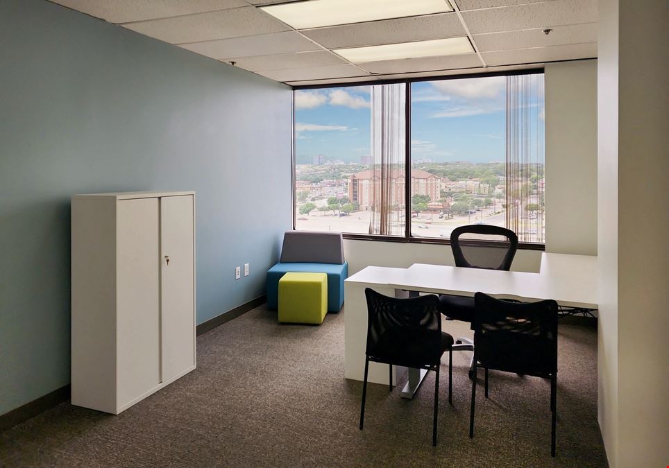 San Antonio - Colonnade