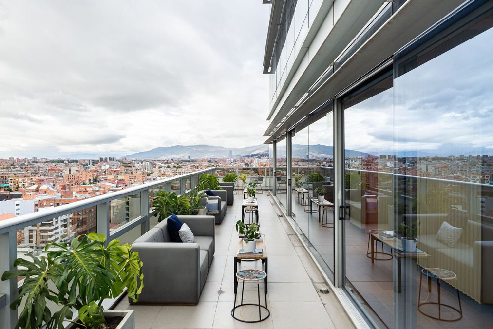 Carrera 11B # 99 - 25