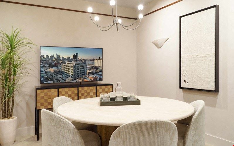 Bond Collective Vinegar Hill