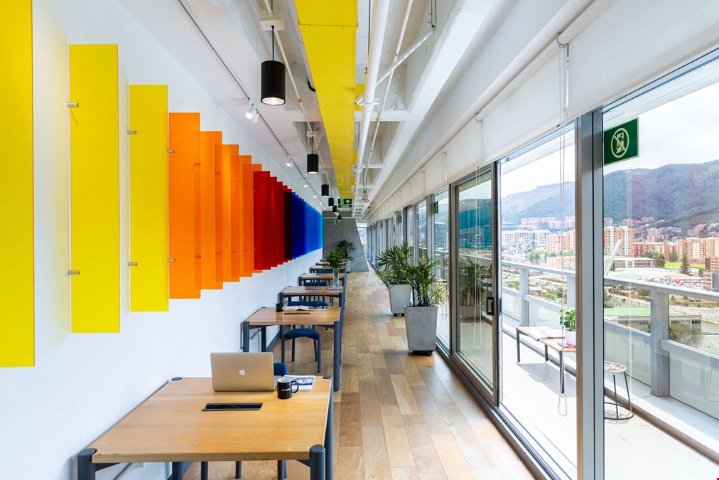 Carrera 11B # 99 - 25